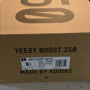 BRAND NEW YZY 350